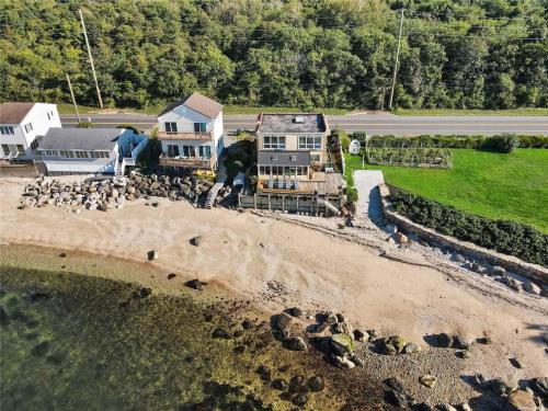 Beachfront Greenport Villa in Southold (NY)
