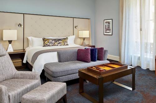 Junior Suite Studio Style, 1 Bedroom Studio Suite, 1 King