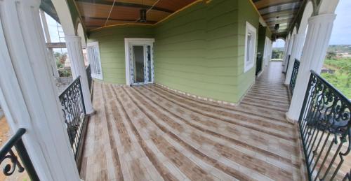 Green house heaven in ครีบี