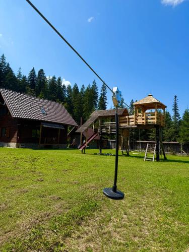 Cabana cu trofee in Schitu Tarcău