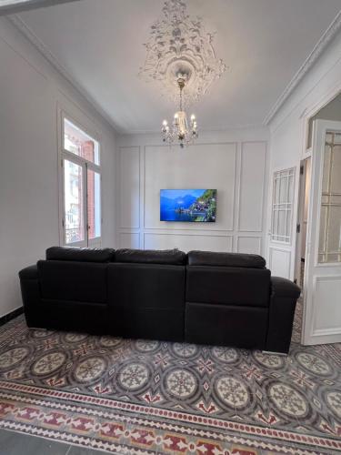 Haussmannian in Hai Emir