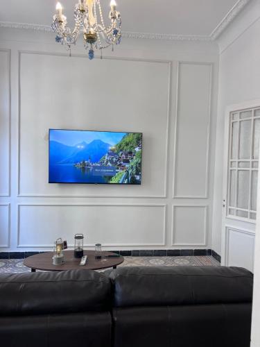 Haussmannian in Hai Emir