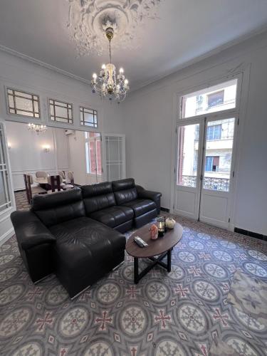 Haussmannian in Hai Emir