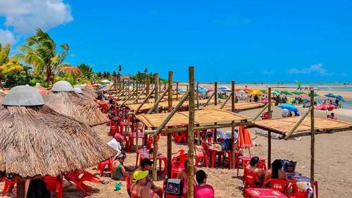 Casa de Temporada com Piscina e Area Gourmet Toda montada in Paripueira