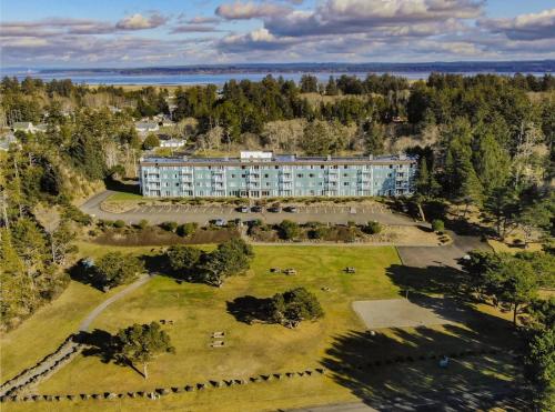 Chateau Westport Resort - Photo 1 in Westport (WA), United States