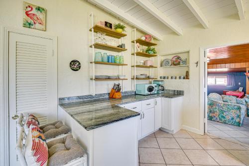 Ormond Beach Retreat Walk to Shore and Shops! in Ormond Beach, USA