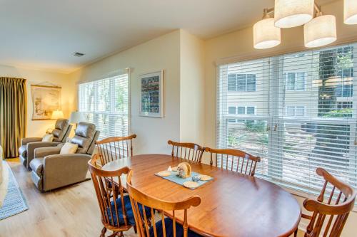 Condo with Golf Course Views Less Than 1 Mi to Sunset Beach!, Sunset Beach (foto 9)