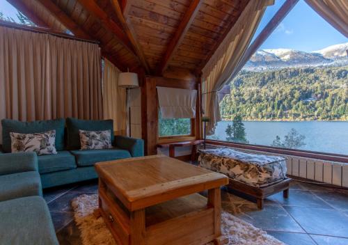 Costa Serena Aparts & Spa in 푸에르토 만사노