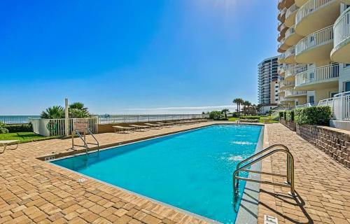 St. Maarten Condos in Daytona Beach Shores, USA