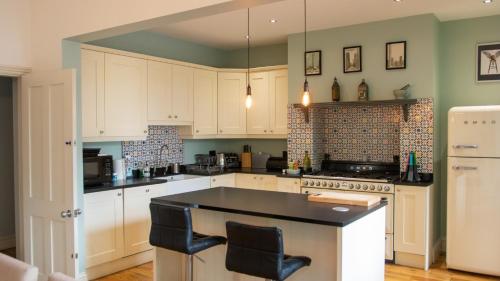 Whalley Range Gem: Elegant 3-Bed Edwardian Home, Manchester (photo 2)