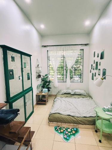 Lorihouse - image 3