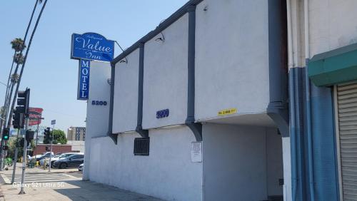 Value Inn Hollywood - image 10