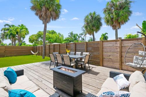 Pompano Gem, 1 mi to Beach & 12 Pickleball courts in Pompano Beach, USA