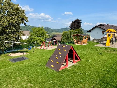 Játszótér, Bergjuwel mit Ruhe & Komfort - M20 - Frankenwald Apartments in Stadtsteinach