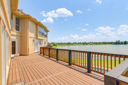 Lakefront Houston House-1 Mi to Space Center! - image 9