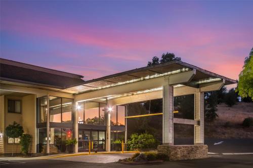 Best Western Plus Sonora Oaks Hotel and Conference Center