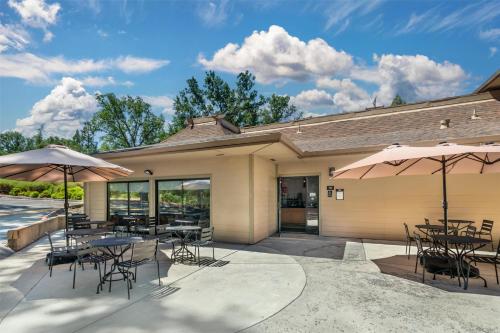 Best Western Plus Sonora Oaks Hotel and Conference Center - image 7