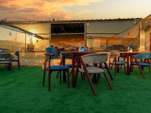 Happy View Inn in Giza