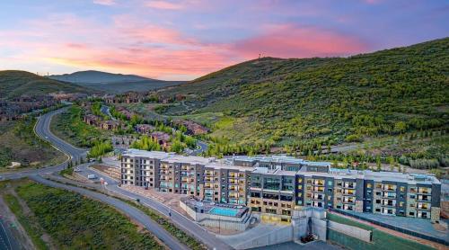 Luxury Joining Rooms Heber City Fitness Center