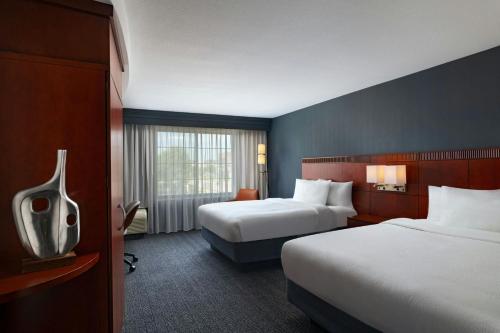 Courtyard by Marriott Omaha Aksarben Village, Omaha (photo 8)