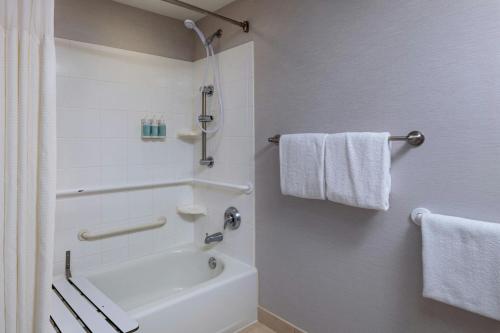 Courtyard by Marriott Omaha Aksarben Village, Omaha (photo 10)