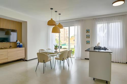 Kitchen, 2Bdrm Apt. Front Juan Dolio Beach Access| Pool+BBQ in Juan Dolio Town Center