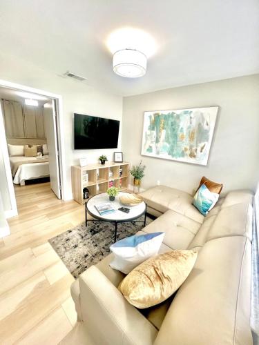 3BDR Modern -Top Location Terrace- 6 Min Airport