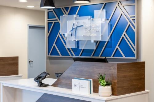 Holiday Inn Express & Suites Dewitt - Syracuse by IHG in East Syracuse, USA