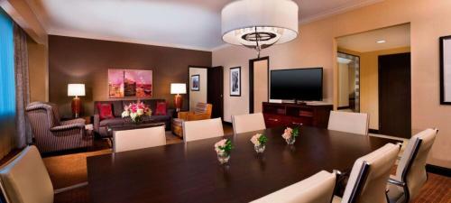 บริการและสิ่งอำนวยความสะดวก, ฮิลตัน มินีแอโพลิส (Hilton Minneapolis) in มินนิอาโปลิส ซิตี้ เซ็นเตอร์