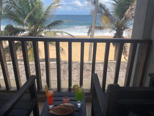 ระเบียง/ชานเรือน, Hotel Restaurant Lounge Madiana Plage in อาบิดจัน