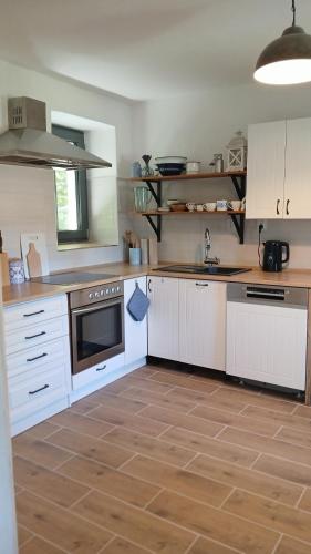 ห้องครัว, Chalupa ve Svinné (Chalupa ve Svinne) in ลิโทมิเซล