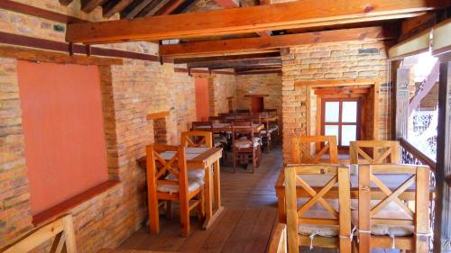 Restaurant, The Inn Patan in Patan