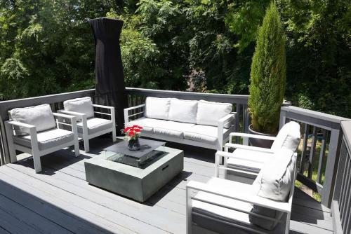 Fire Pit - 4 Min from UNC - 7 Min from Carrboro - Fast Wi-Fi in ชาเปล ฮิลล์ (NC)