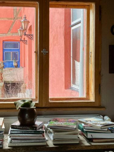 Viesnīcas āriene, Apartment In A Historic Manor House In Mecklenburg in Walkendorf