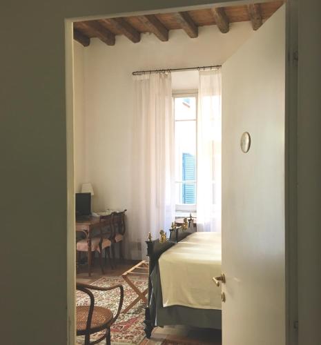 B&B Vicolo del Lupo Located in Spagna, B&B Vicolo del Lupo is a perfect starting point from which to explore Rome. The hotel has everything you need for a comfortable stay. Free Wi-Fi in all rooms, luggage storage, room 