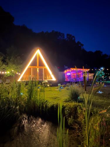 Cabane A-Frame Svinița (Cabane A-Frame Svinita) in Svinita