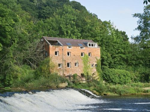 Viesnīcas āriene, Erbistock Mill in Erbistoka