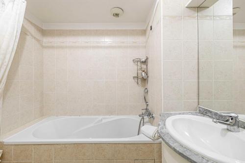 Bright One bedroom Apt with Parking and Terrace in ปราโด เรปูบลิก
