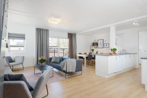 Three-Bedroom Superior Apartment