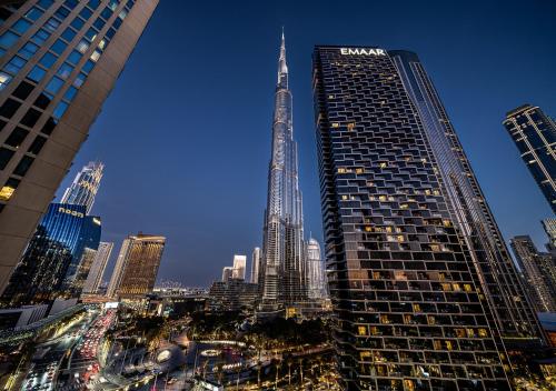 Royal Vista at Burj Vista - Downtown Dubai Burj Khalifa View - Brand New Luxury 2BR Apartment