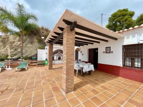 Cottage in Maro with Sea & Mountain Views, Nerja (photo 2)