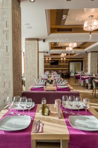 مطعم, Splendid Conference & Spa Hotel – Adults Only in مامايا