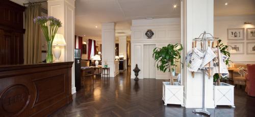 Hotel Executive - image 11