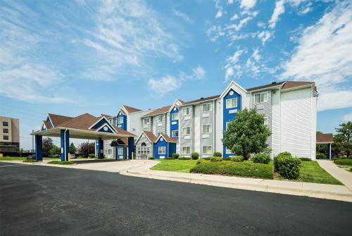 Microtel Inn & Suites Cheyenne - image 6