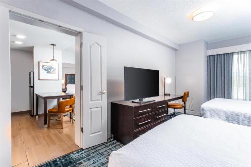 2 bedrooms, 4 beds