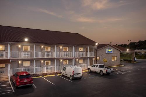 Days Inn by Wyndham Huntington - main image