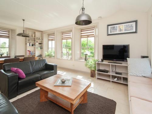  Holiday Home near Dutch Coast & Sauna in Schagerbrug