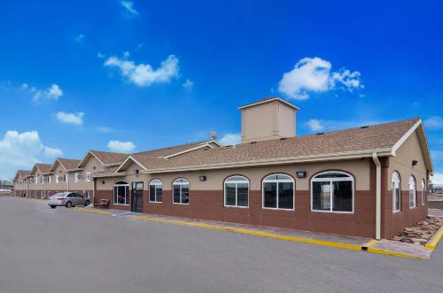 Super 8 by Wyndham Scottsbluff - main image