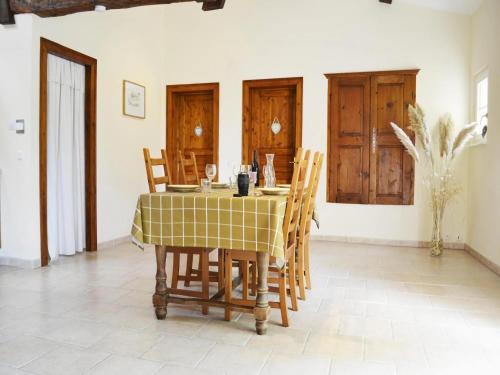 Létesítmények, Holiday Home in Dordogne Wine Estate with Garden in Saint-Martin-De-Gurson