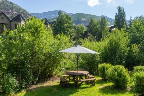 Mountainside Inn 117 by Alpine Lodging Telluride in Telluride (Colorado)